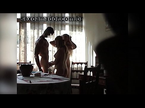 ❤️ Mmekọahụ enyi na-akpọ a ibu nwoke na a threesome na ya ❤️ Ihe na-akpali agụụ mmekọahụ n'ụlọ ❌❤
